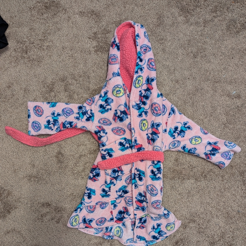 4T Minnie Mouse bath robe